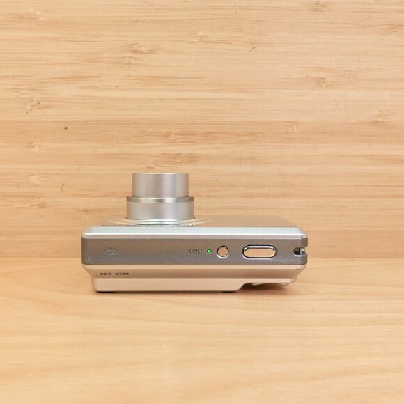 Sony Cyber-shot DSC-S730 / 7.2MP Digital Camera / Compact Point-and-Shoot - Picture 4 of 7